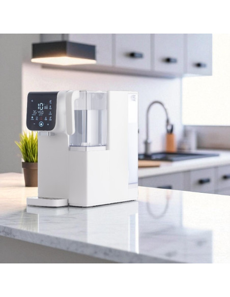 osmoseur domestique sur plan de cuisine